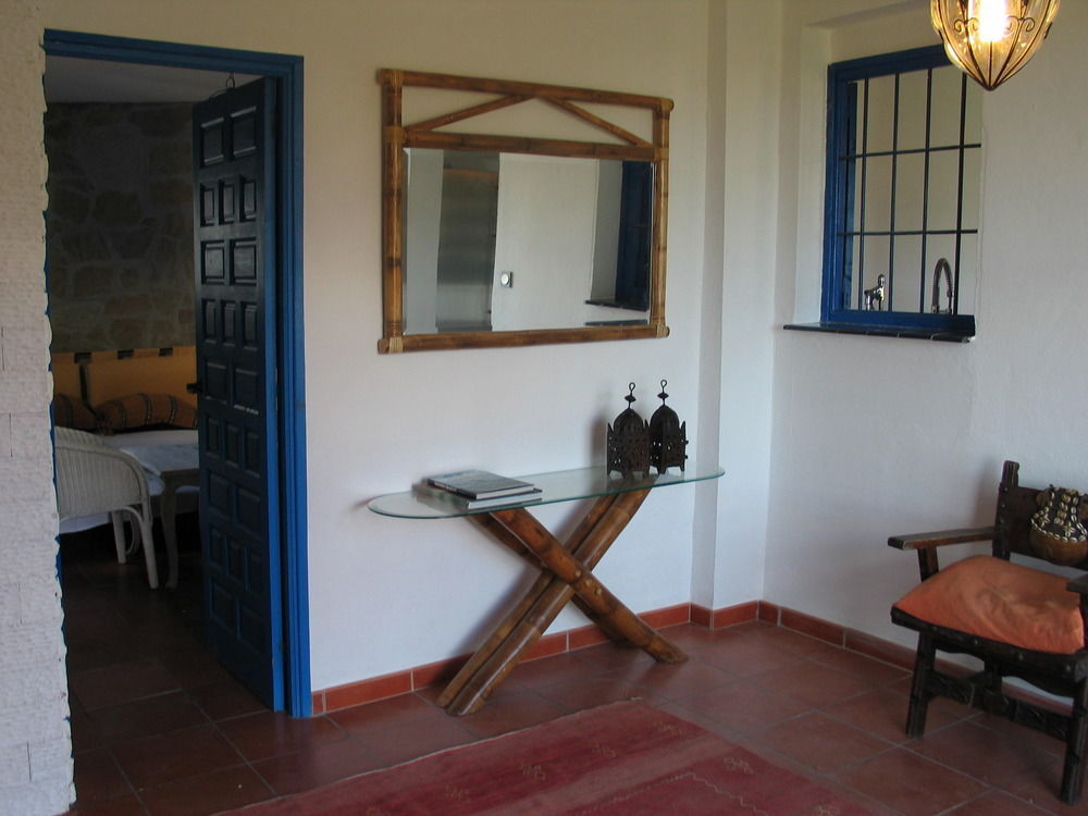 Ddg Retreat Hotel Casares Bagian luar foto